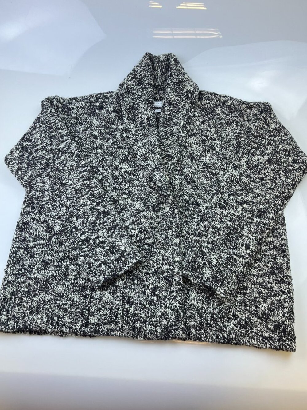 Deveaux New York Black/White Shawl-Collar Wool-Blend Bouclé Cardigan N254-31